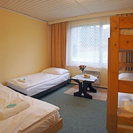 Pod Javorem Hotell Velké Karlovice Eksteriør bilde